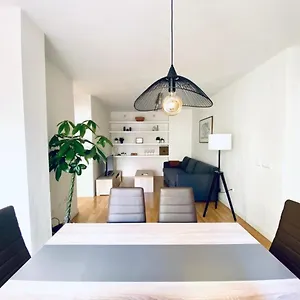 https://amplio-y-luminoso-apartamento-en-el-centro-de-malaga.1costadelsol.com